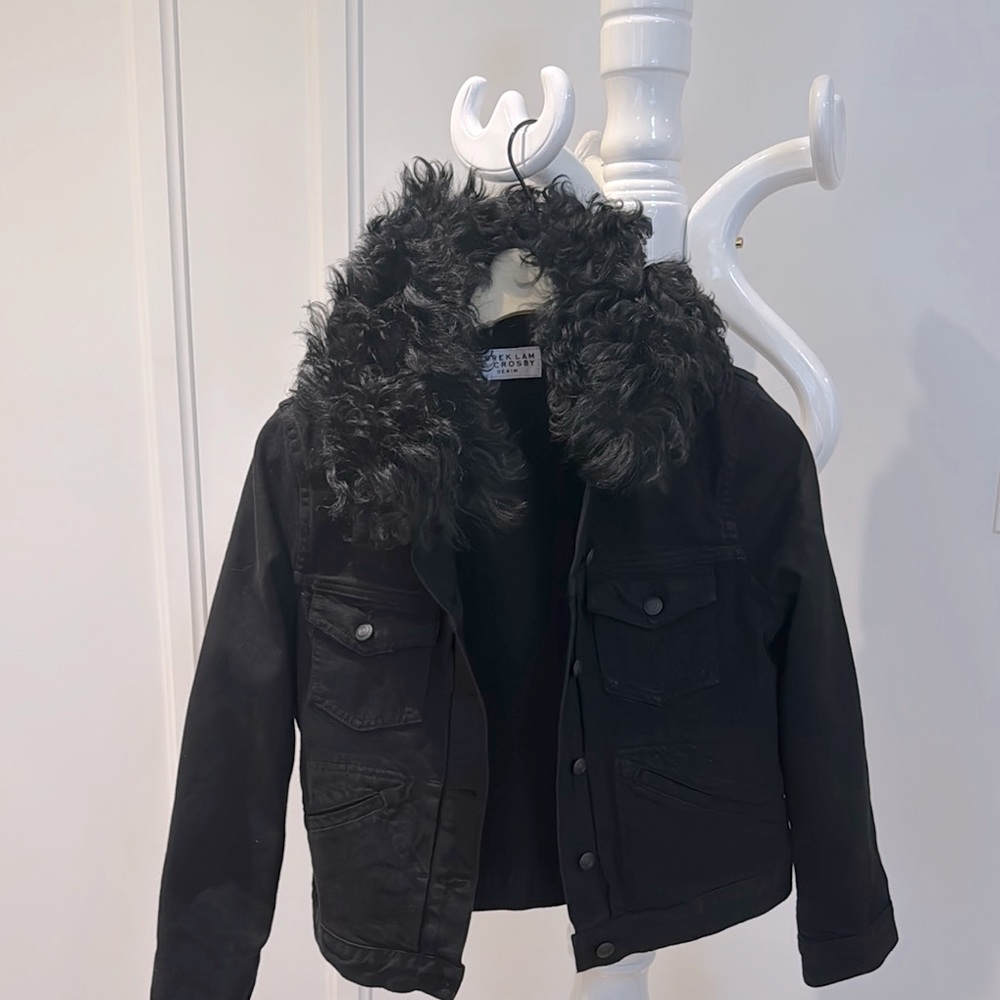 Stylish Black denim Jacket with Faux Fur Collar